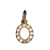 Bokstavanheng med strass O – lengde 7 mm, messing, belagt med 9 karat gull