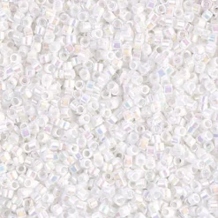 MIYUKI Delica 11/0 skimmer 5 g – DB0202 White Pearl AB