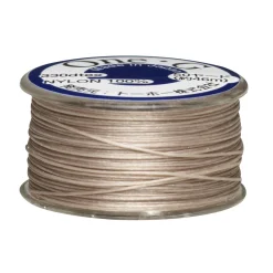 Perletråd TOHO beige, 46 meter – 0,2 millimeter i diameter