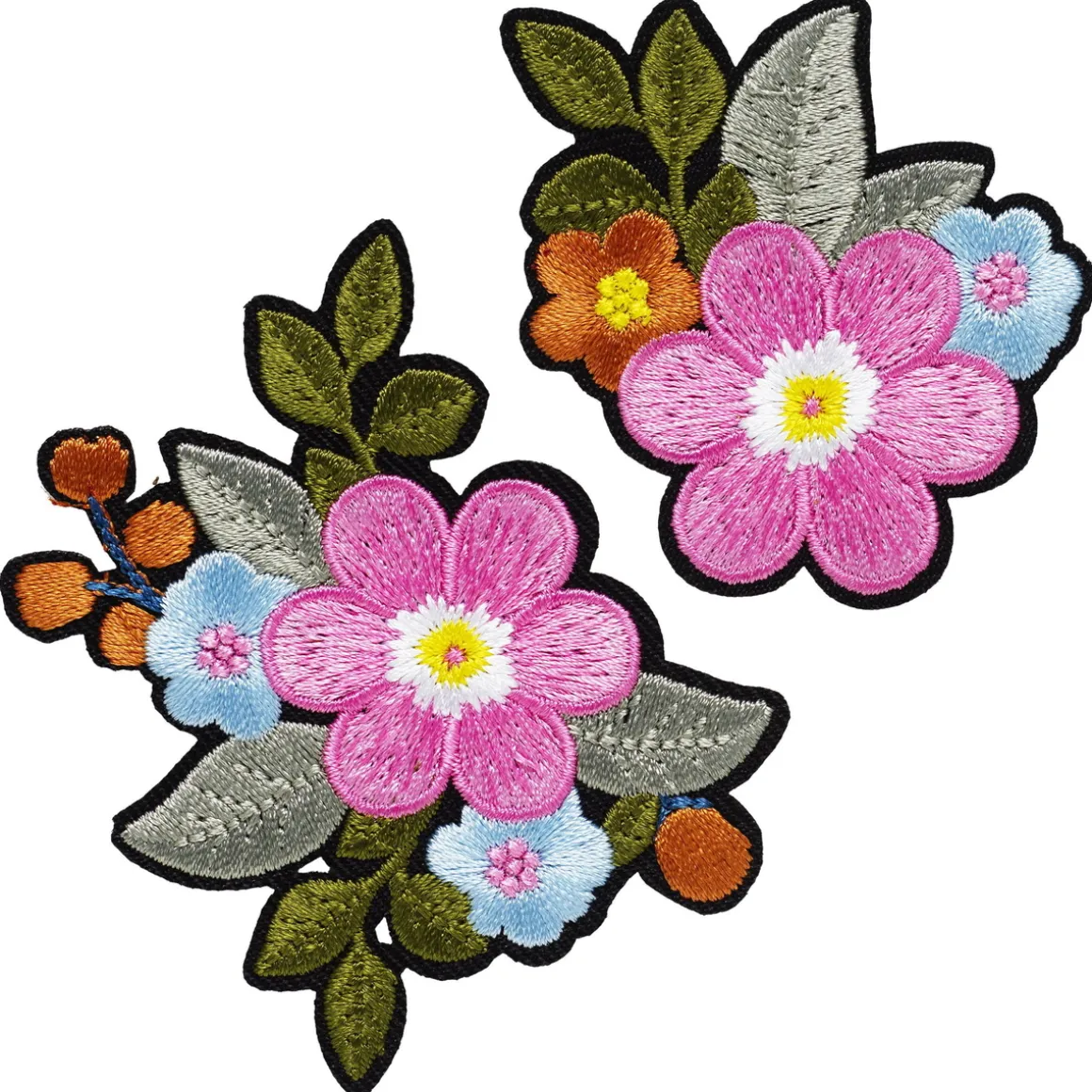 Strykemerker rosa blomster i 2 størrelser med masse detaljer 2 stk. 65×75 mm og 48×53 mm